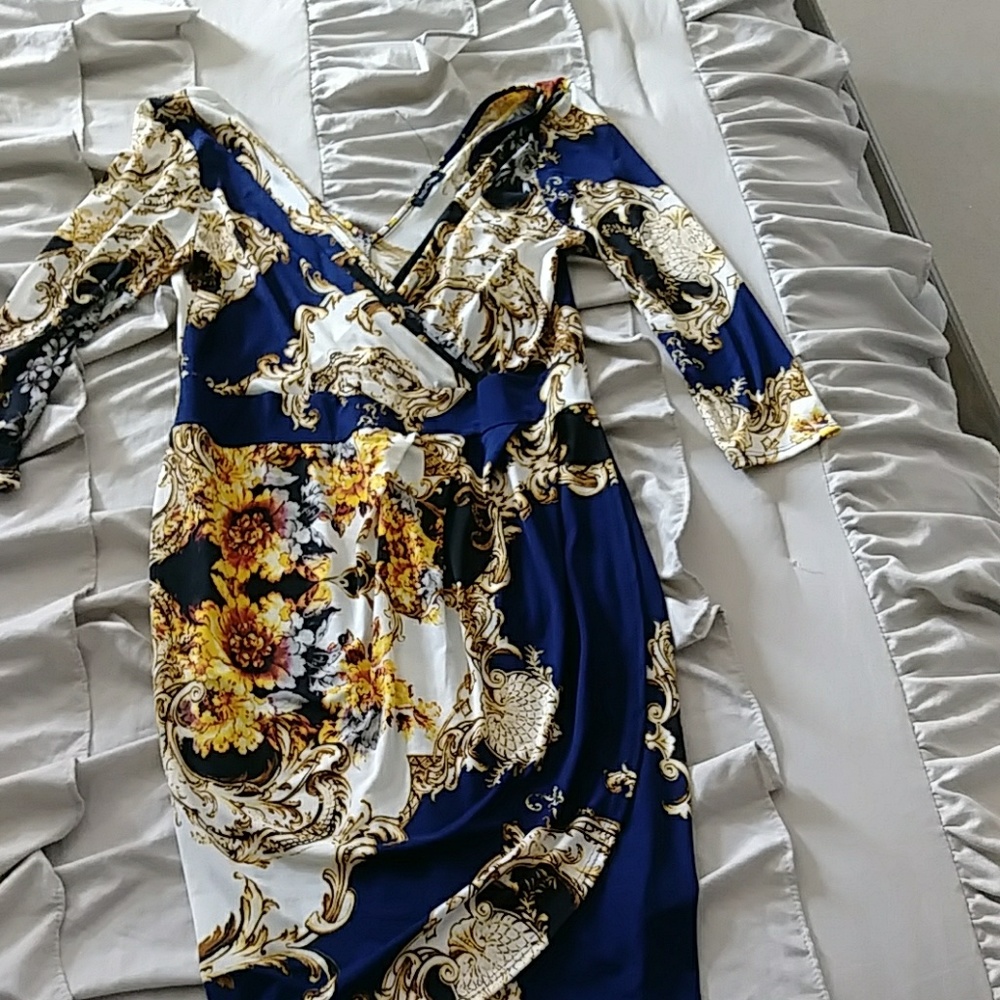 New fashionnova dress size L but if you are size .